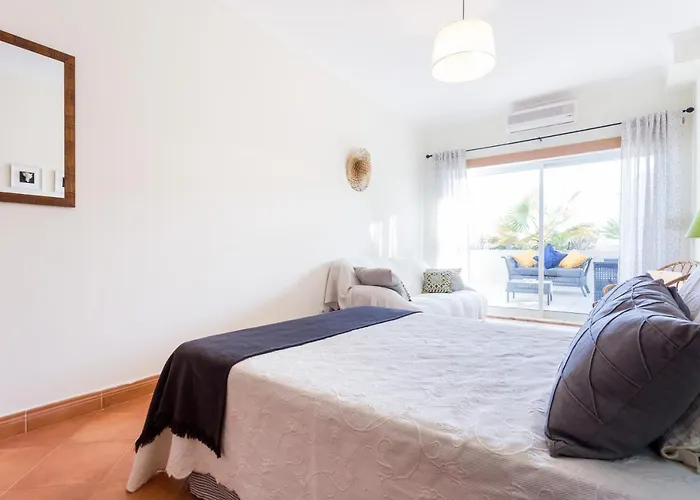 Im On Meia Terrasse 아파트