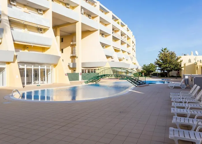 Im On Meia Terrasse 아파트 *