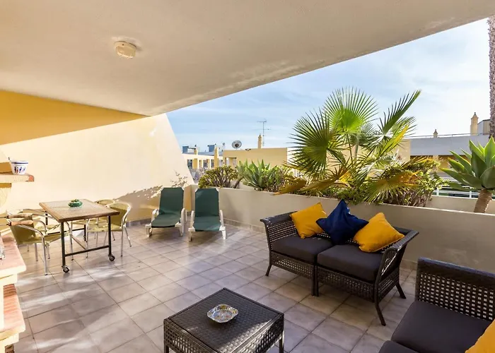 Im On Meia Terrasse 아파트